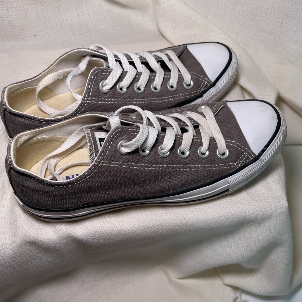 Converse All Star Low Gray Chuck Taylor Unisex Sneakers. Woman 7 Men’s 5 - Picture 10 of 10
